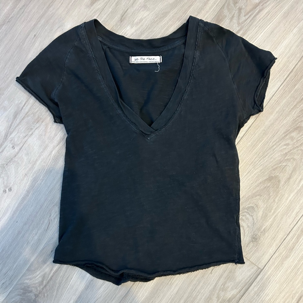 Free People black v-neck tee